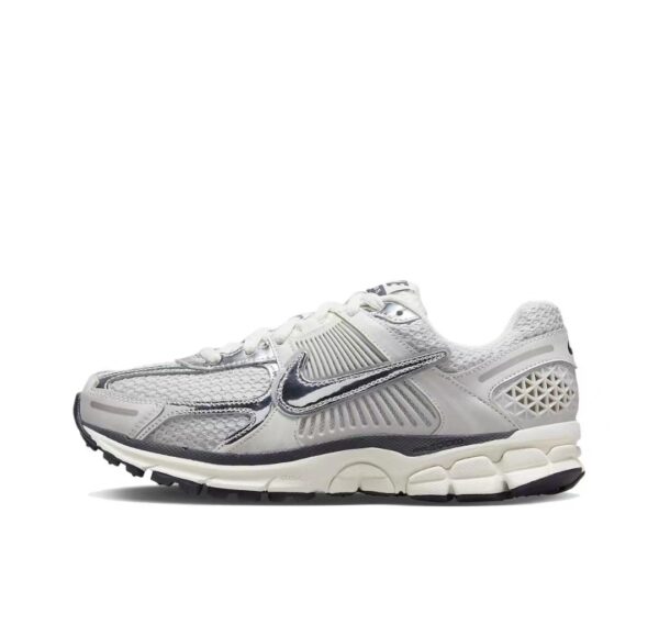 Nike Zoom Vomero 5 Photon Dust Metallic Silver (W) FD0884-025