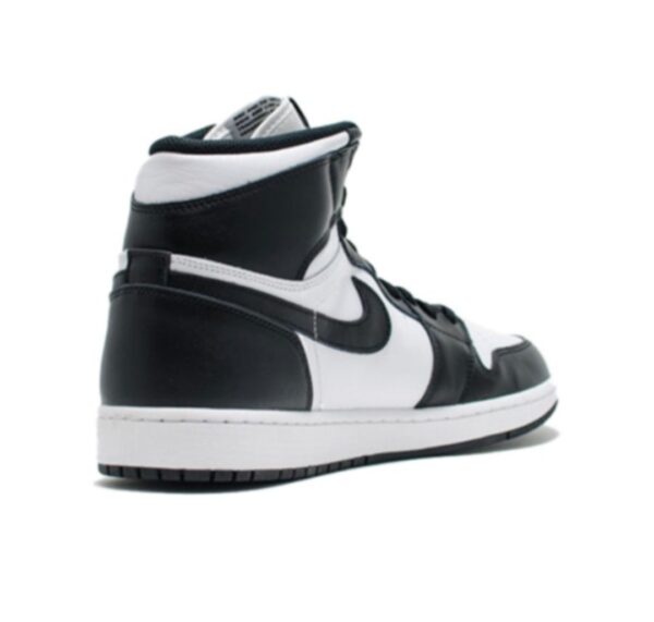 Jordan 1 Retro Black White (2014) 555088-010 - Image 2