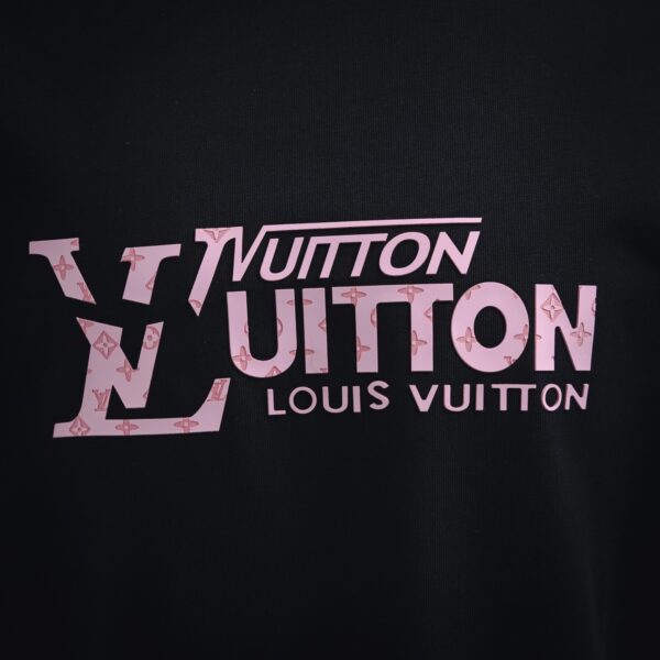Louis Vuitton 25SS Pink Letter Logo Short Sleeve T-Shirt - Image 7