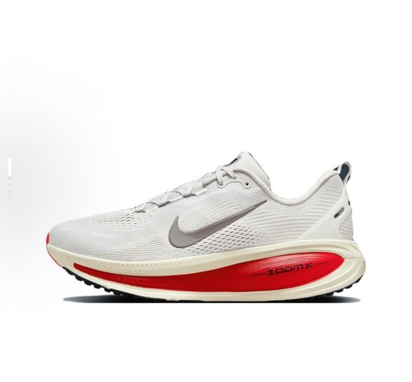 Nike Vomero 18  HM6803-001